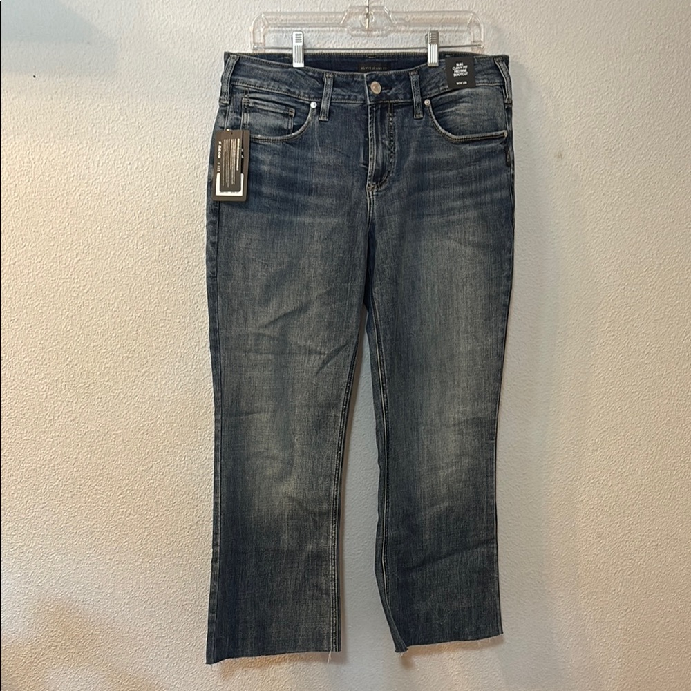 NWT  Silver Suki Curvy Fit Mid Rise Bootcut Jeans with Raw Hem